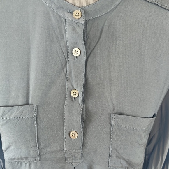 TOMMY BAHAMA RELAXED FIT TOP - Picture 4 of 5